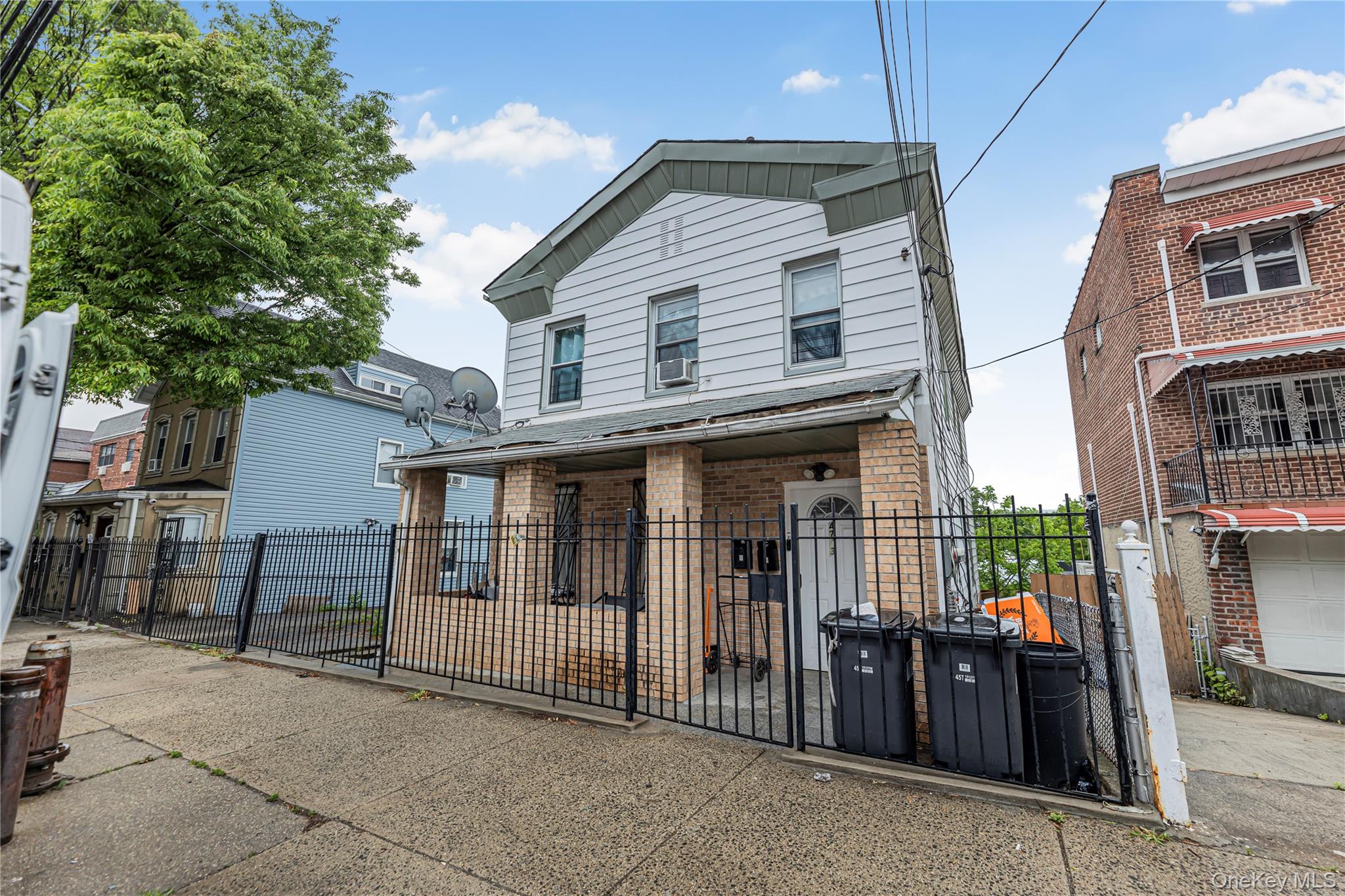 4733 Carpenter Avenue – For Sale