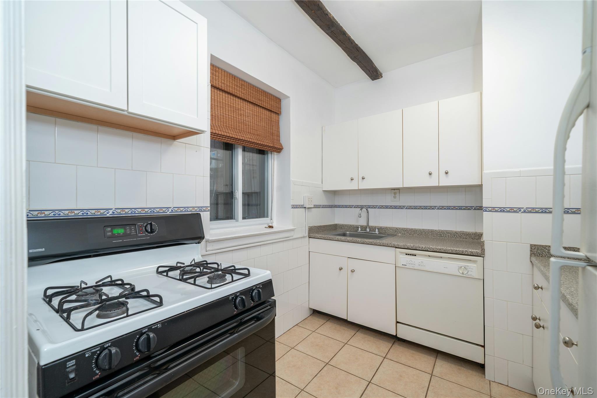45 Pondfield Road W, Unit 1G photo 11