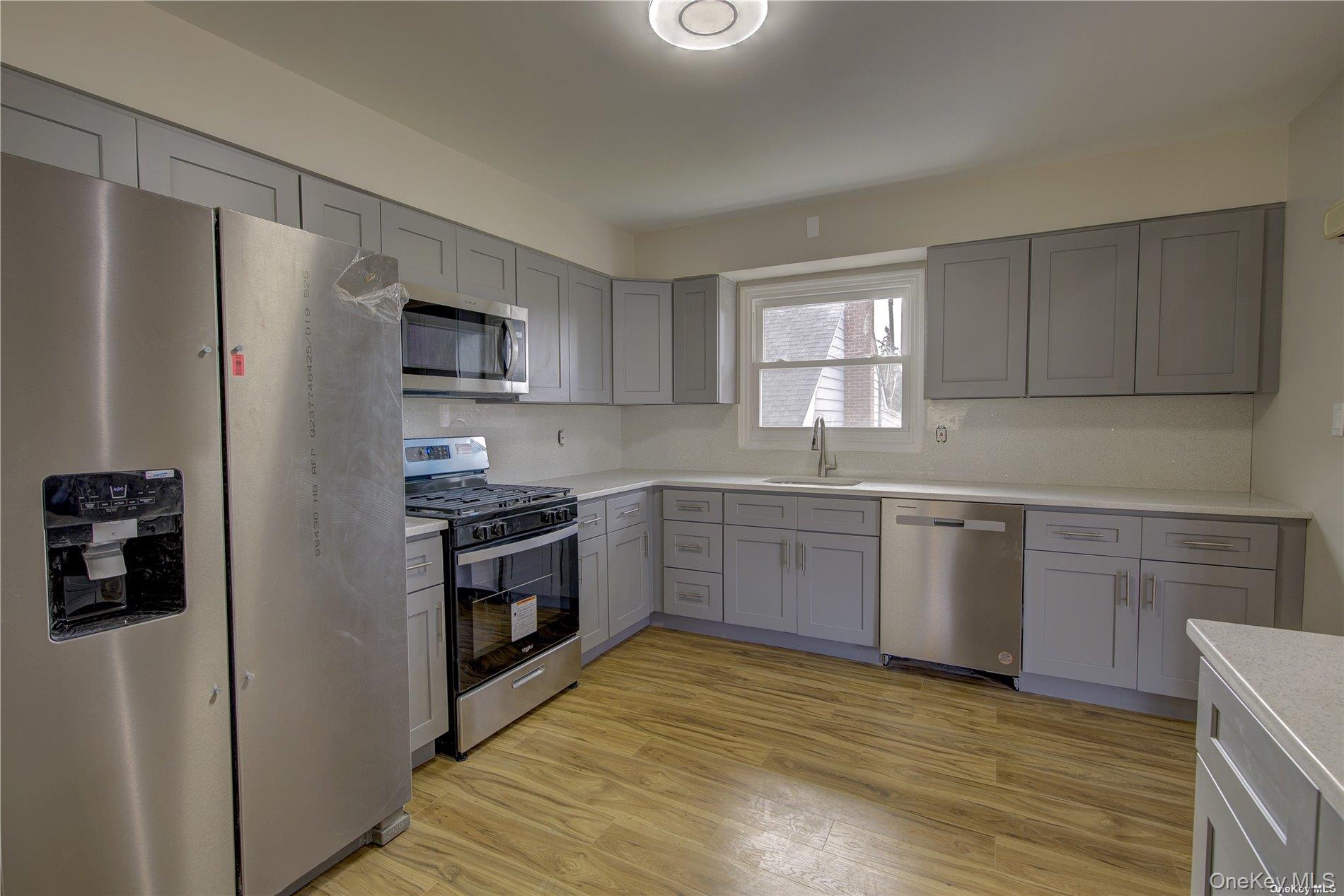 207 Catherine Avenue – For Rent photo 2