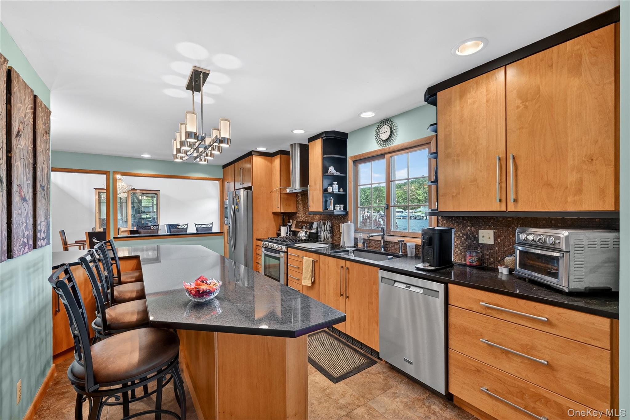 2 Grove Avenue – For Sale photo 6