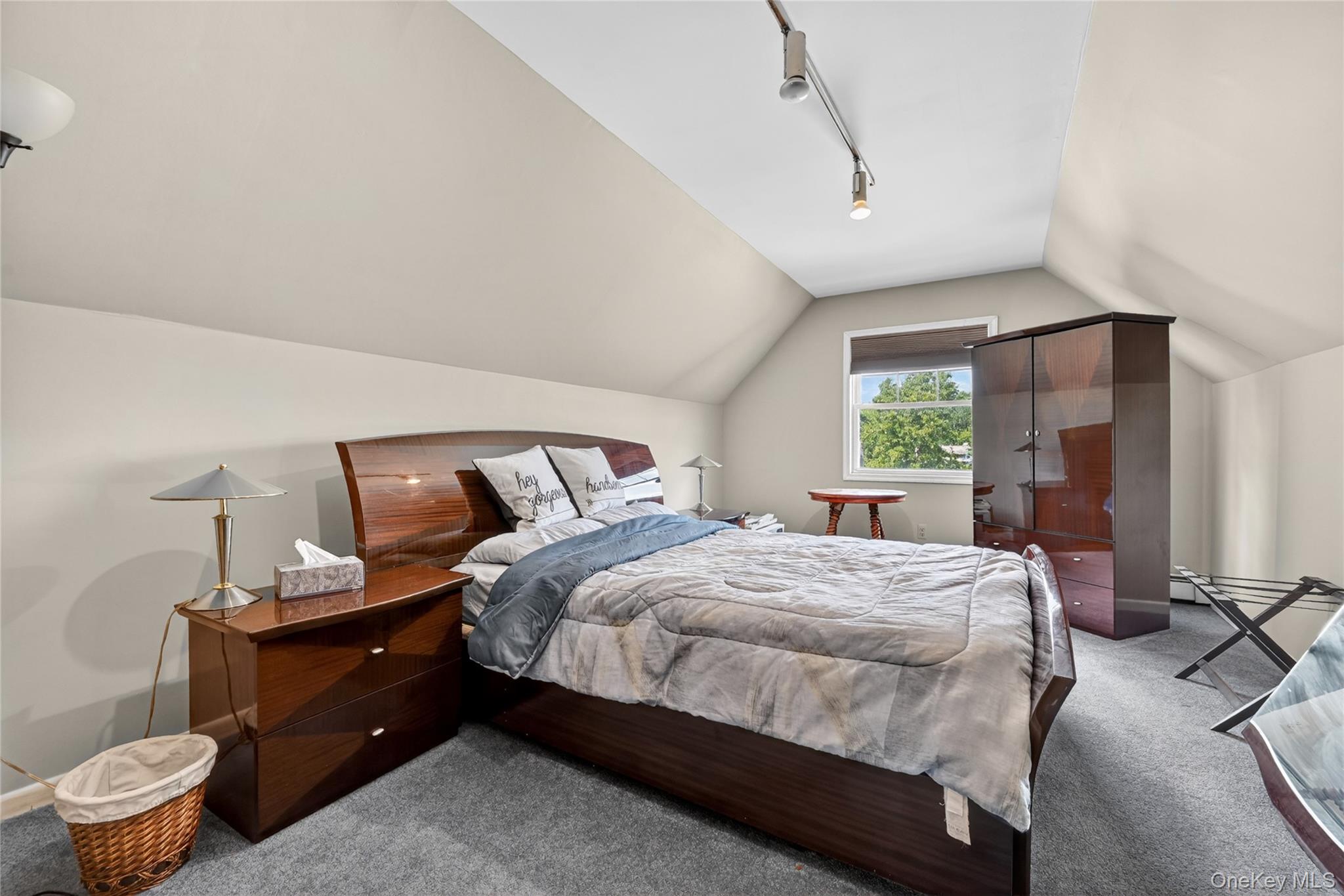 2 Grove Avenue – For Sale photo 25