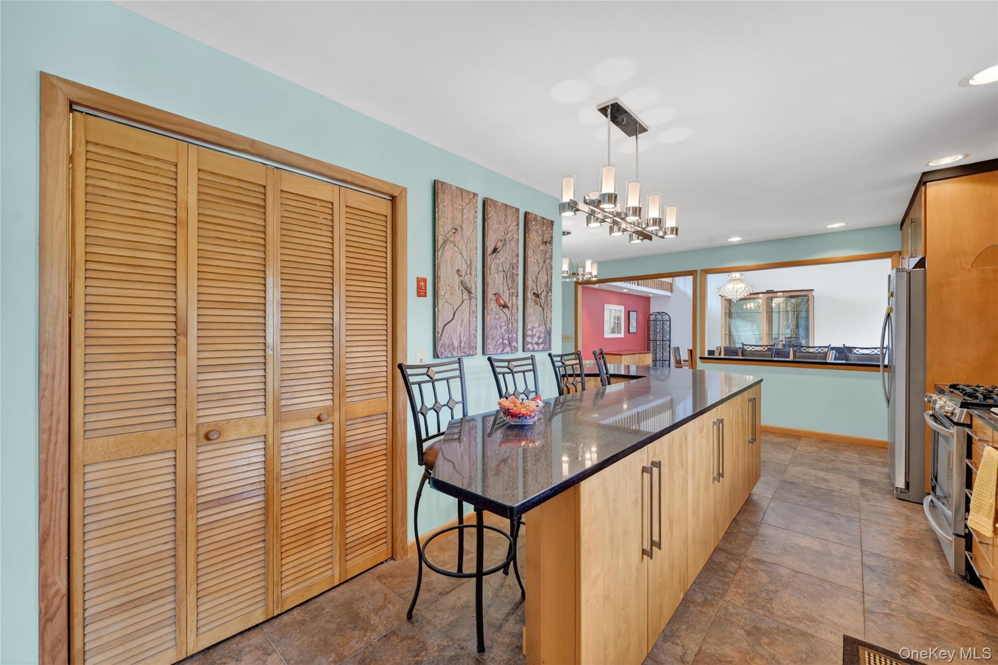 2 Grove Avenue – For Sale photo 7