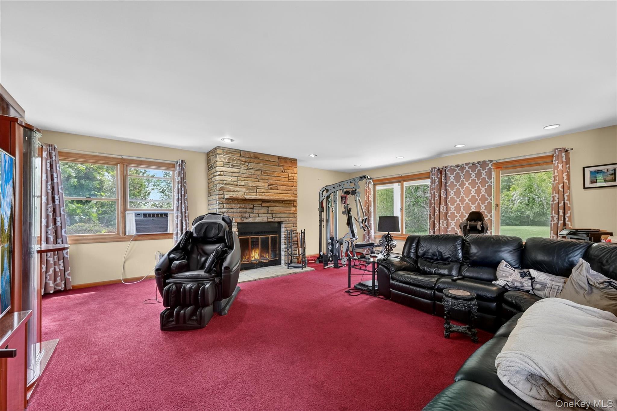 2 Grove Avenue – For Sale photo 5