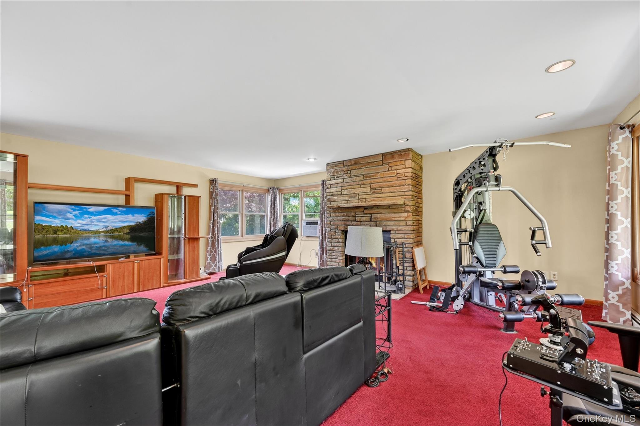 2 Grove Avenue – For Sale photo 4