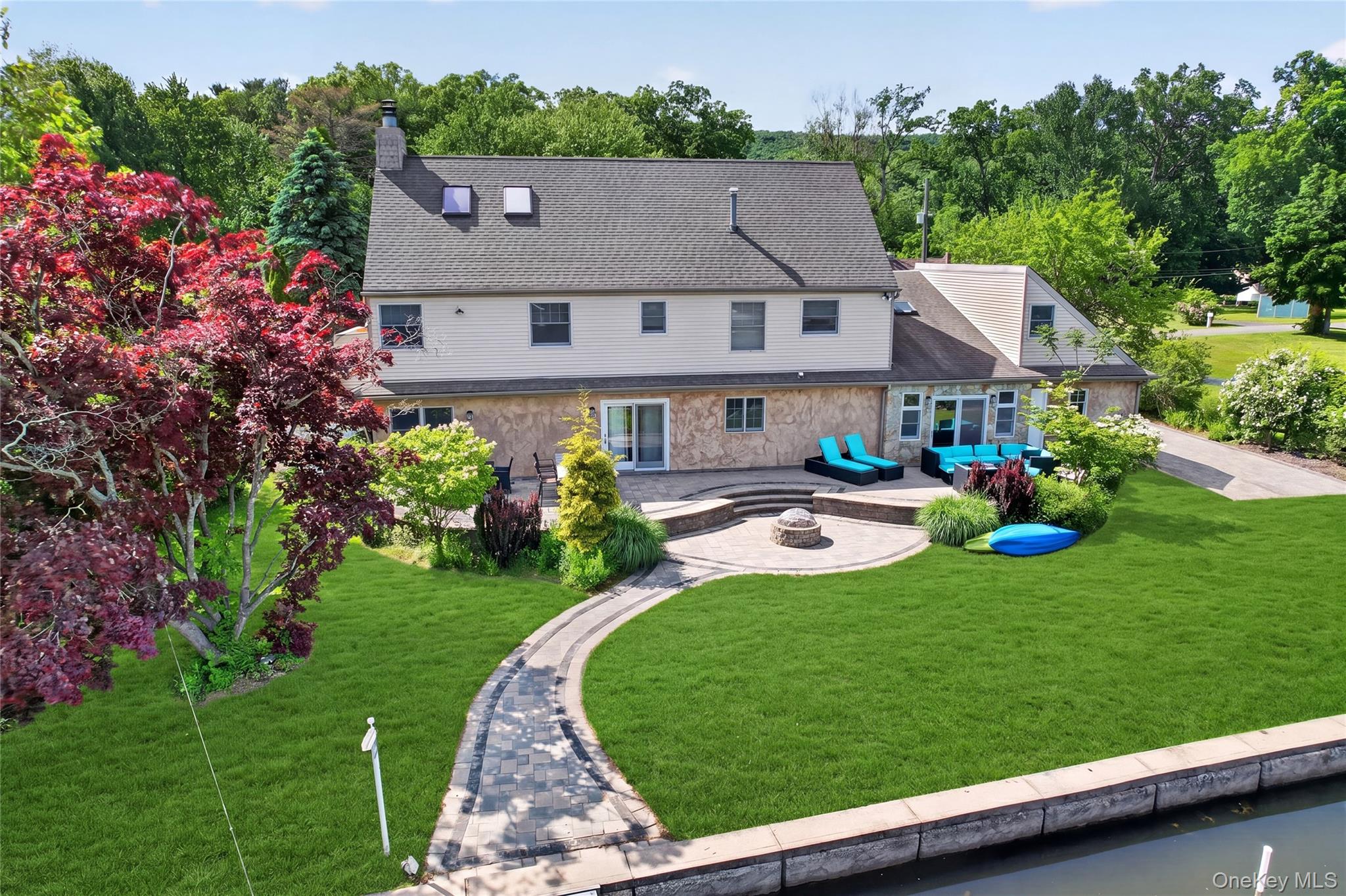 2 Grove Avenue – For Sale photo 36