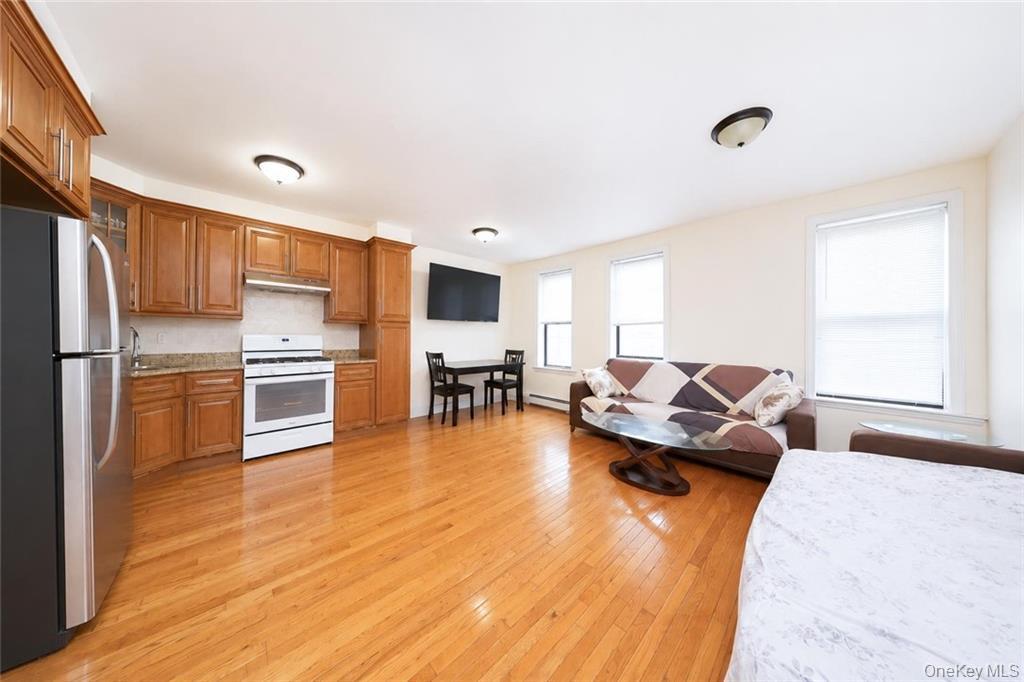 10 Bay Ridge Avenue – For Sale photo 17