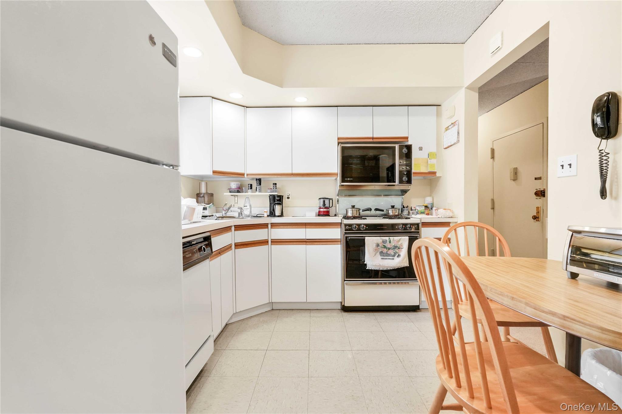 71-48 162nd Street, Unit 3 photo 6