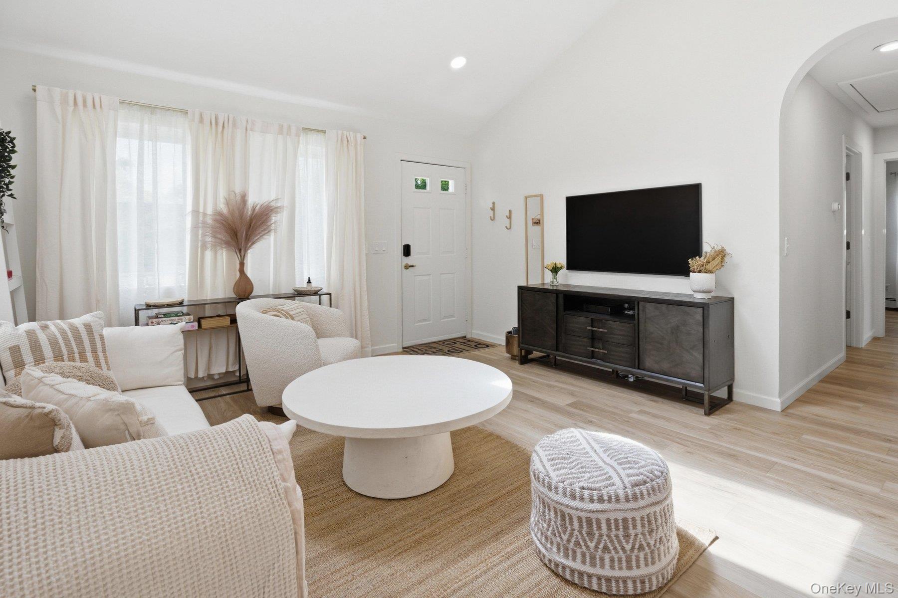 98 Peters Lane – For Rent photo 8