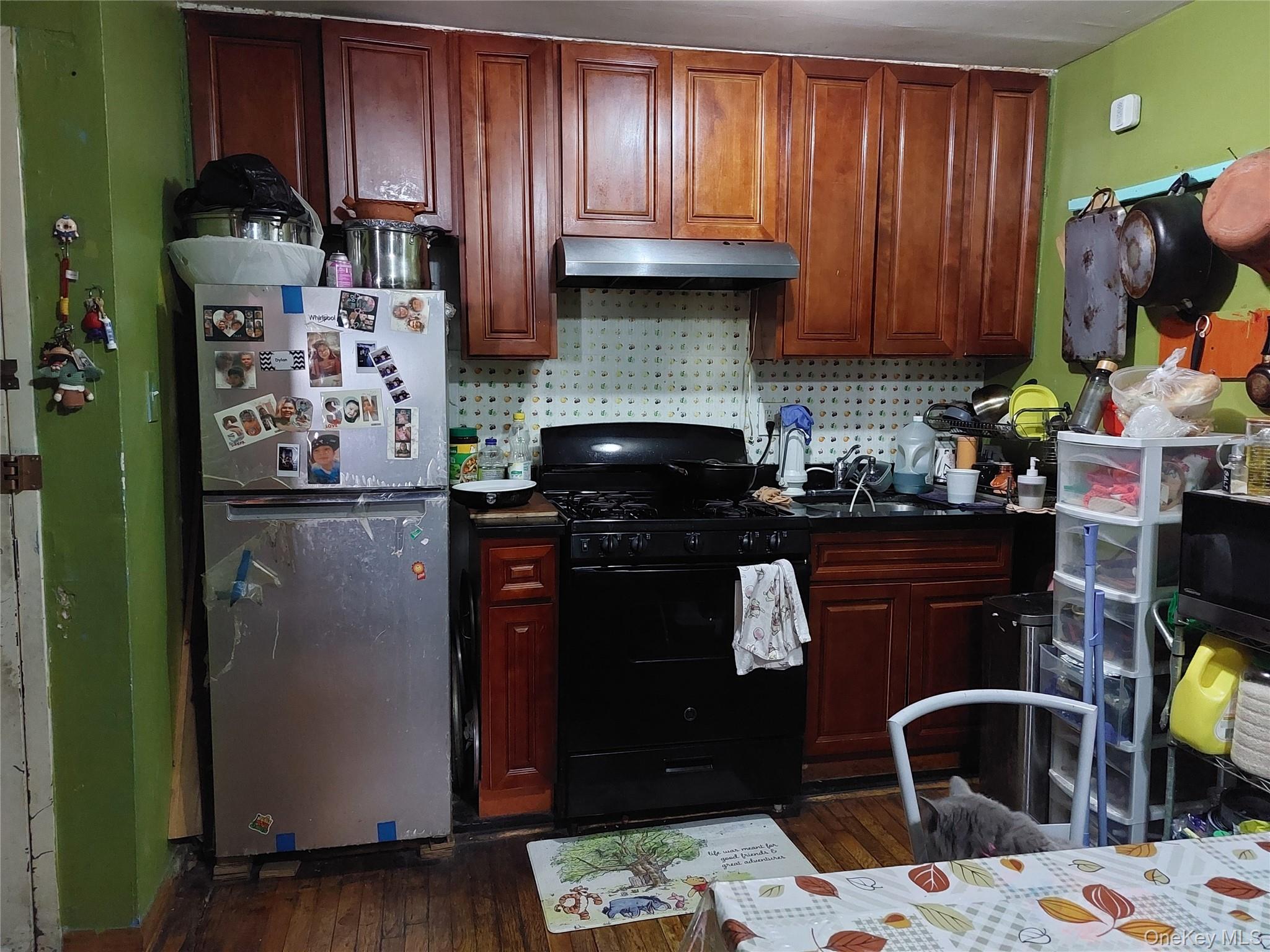 40-15 102nd Street – For Sale photo 2