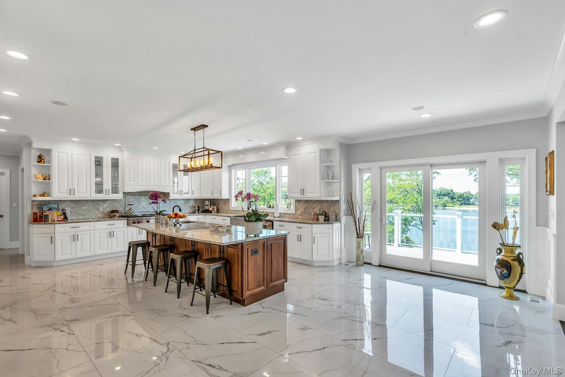 12 Barbara Lane – For Sale photo 9