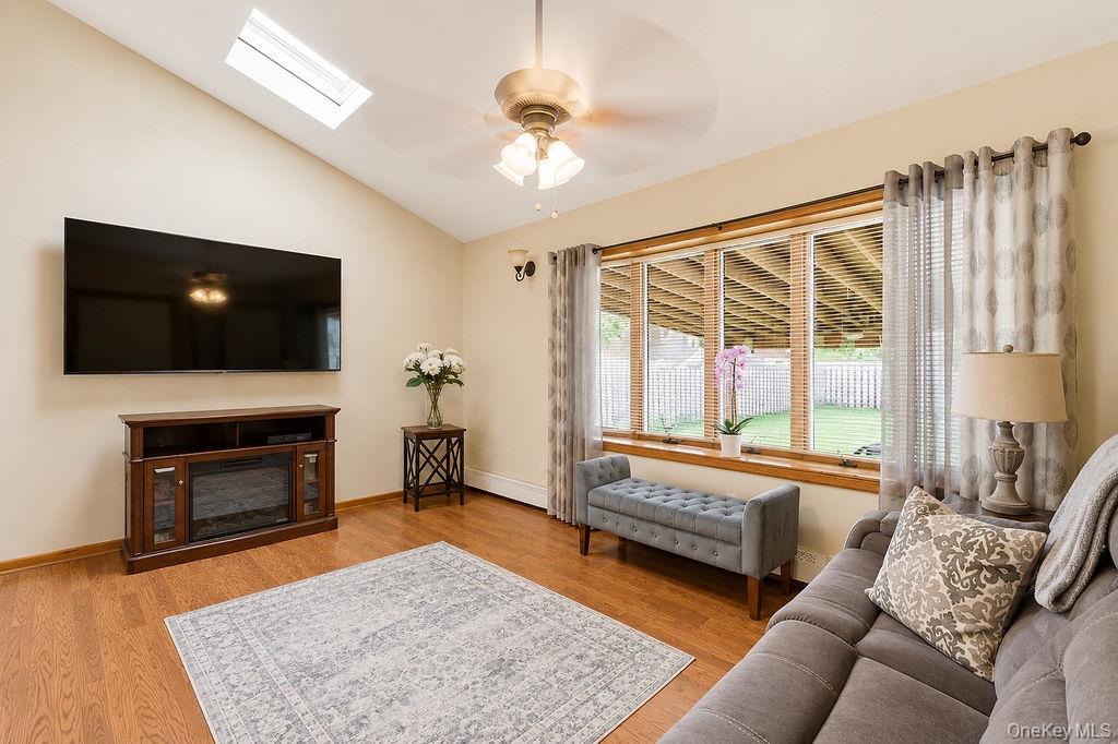 151-27 11th Avenue – For Sale photo 5