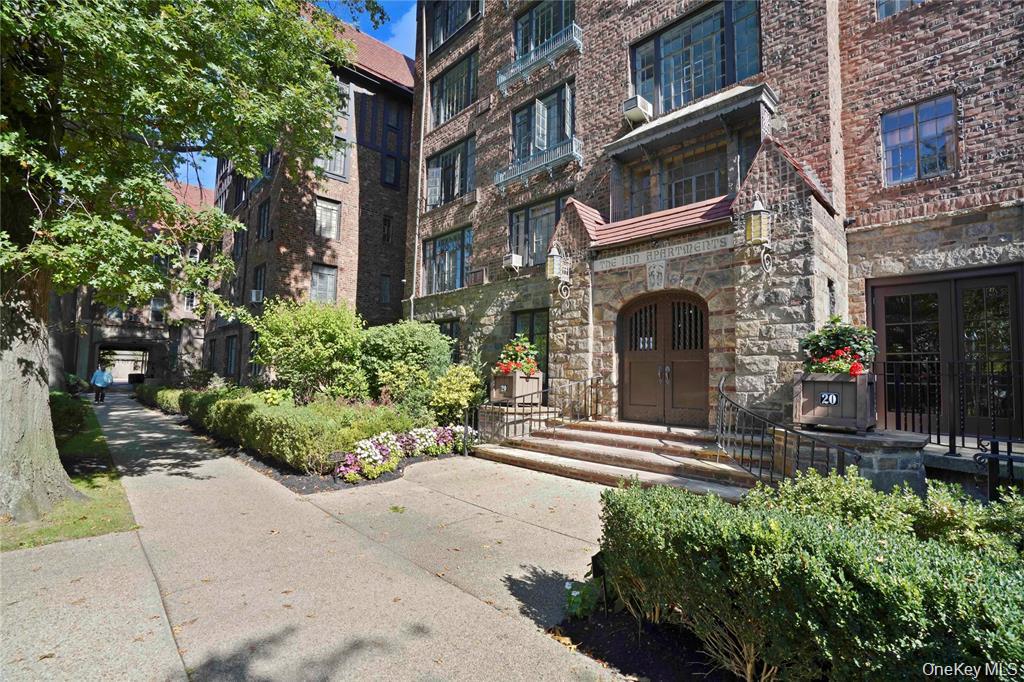 20 Continental Avenue, Unit 1-G photo 2