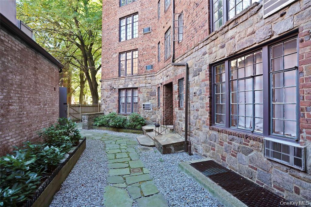 20 Continental Avenue, Unit 1-G photo 28