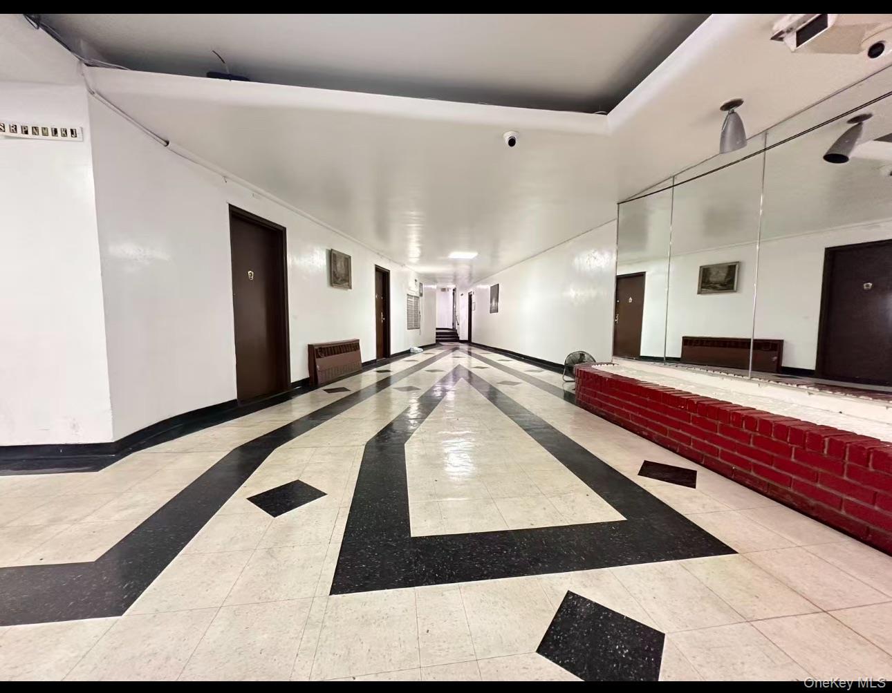 140-65 Beech Avenue, Unit 4H photo 3