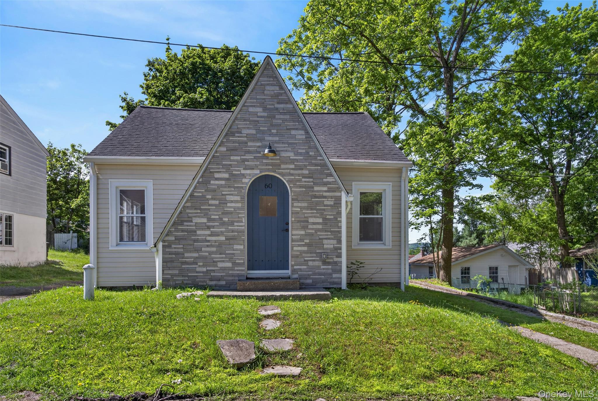 60 W Jeanibo Road – For Sale
