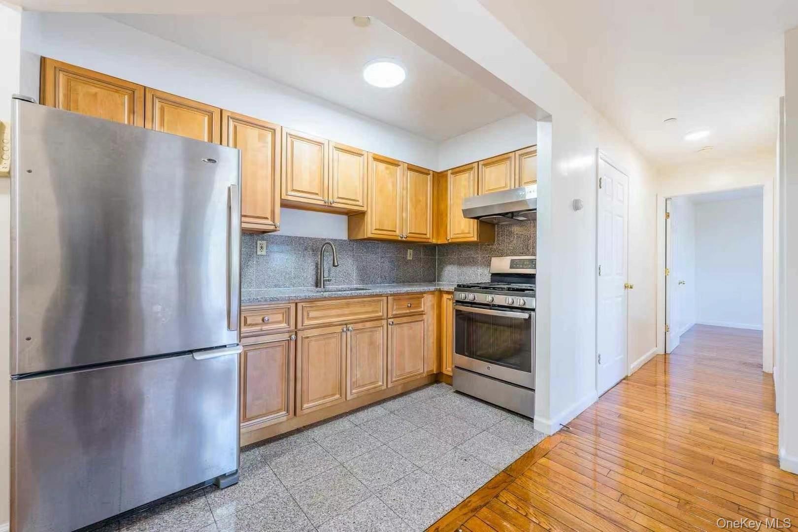 35-06 Leavitt Street, Unit 6C photo 5