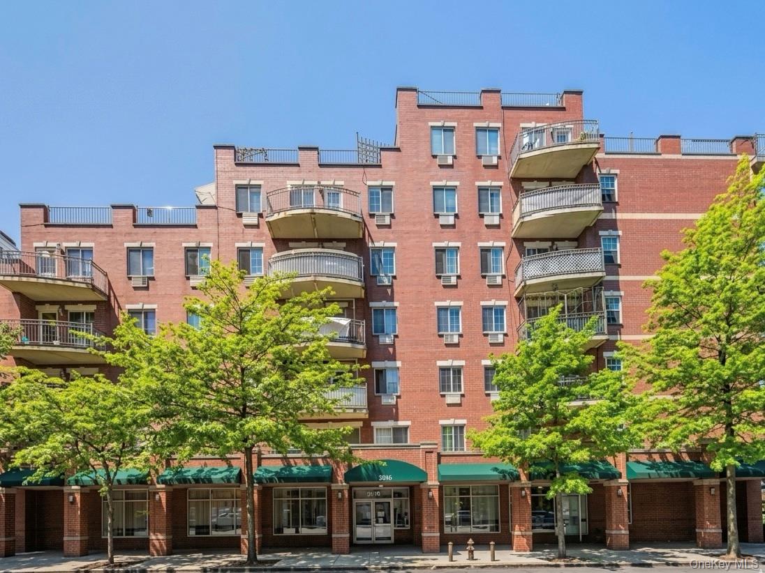 35-06 Leavitt Street, Unit 6C