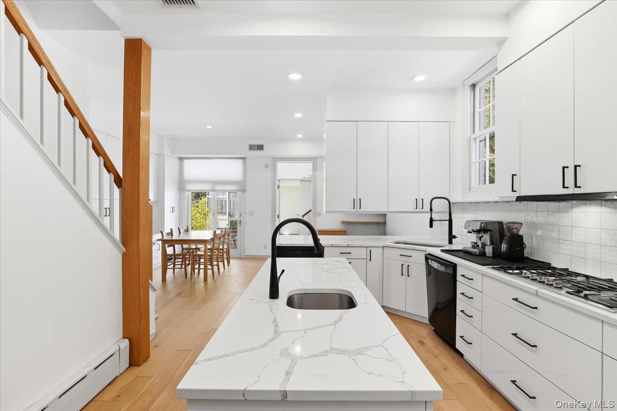 3 Israel  Townsend Hill – For Sale photo 7