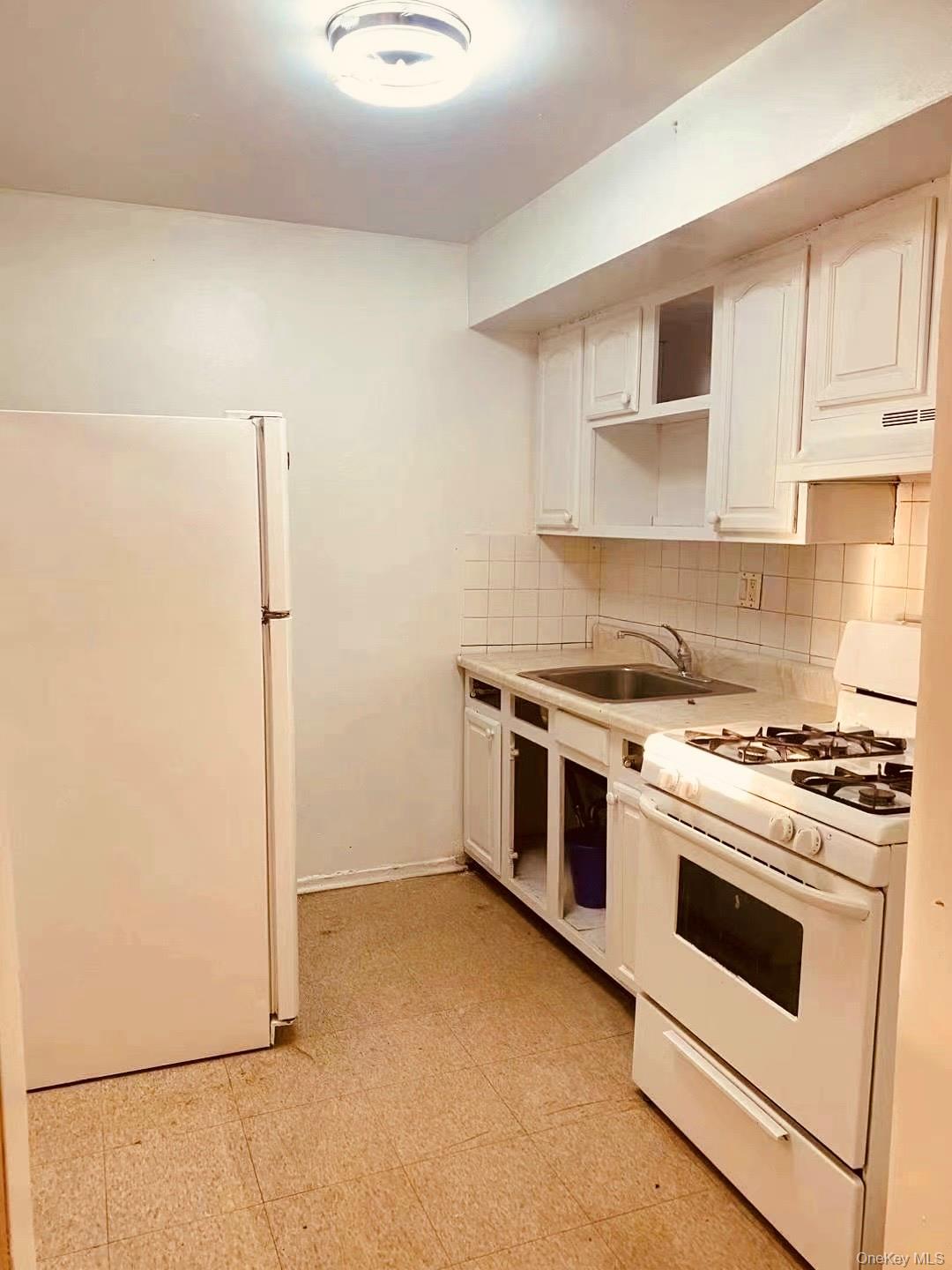 41-08 111th Street – For Sale photo 4