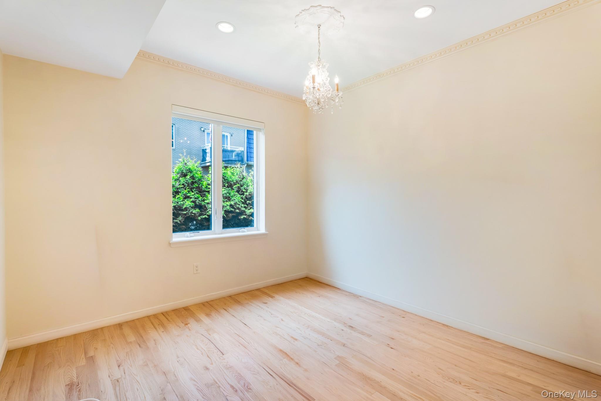 1513 Royce Street, Unit 2G photo 9