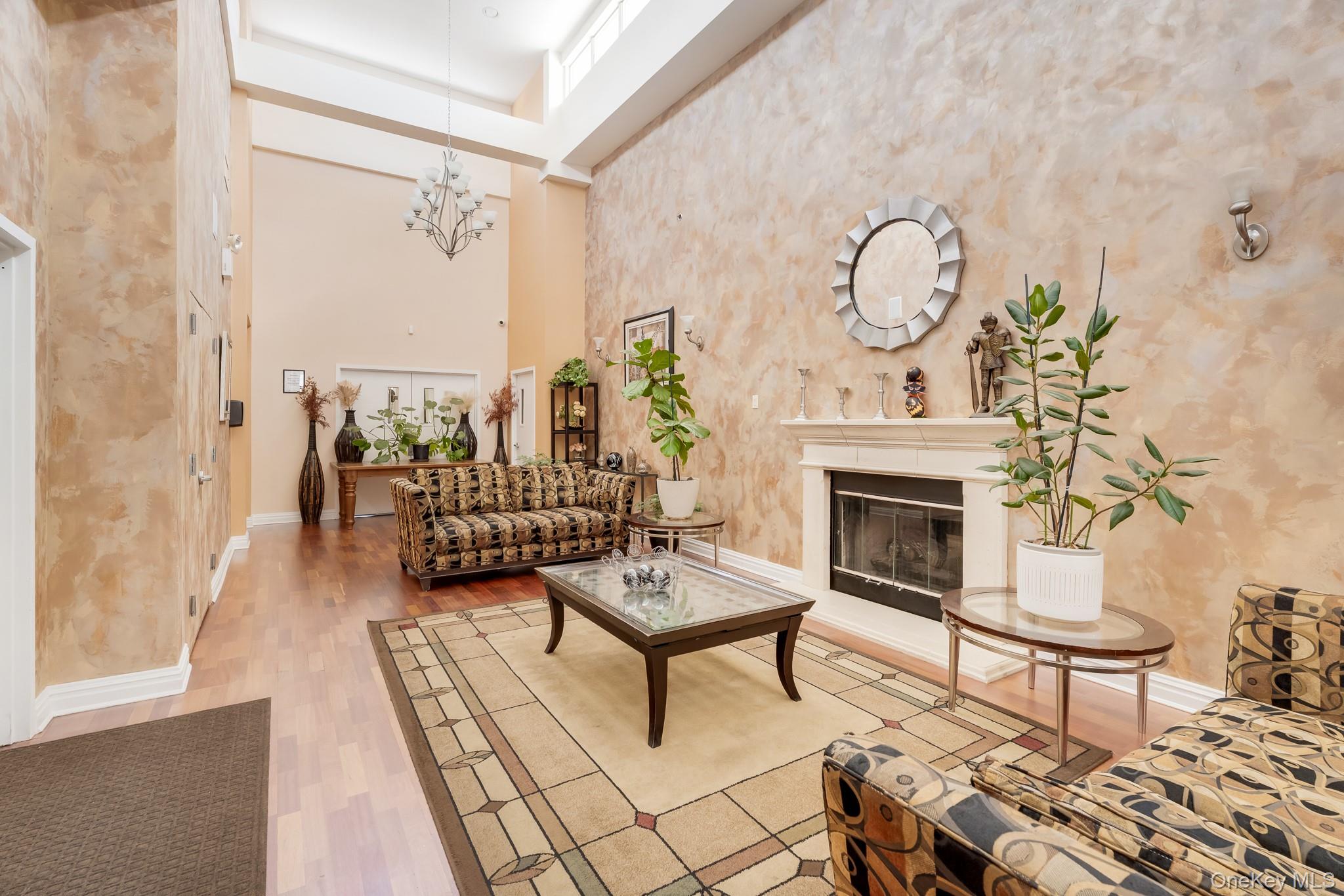 1513 Royce Street, Unit 2G photo 16