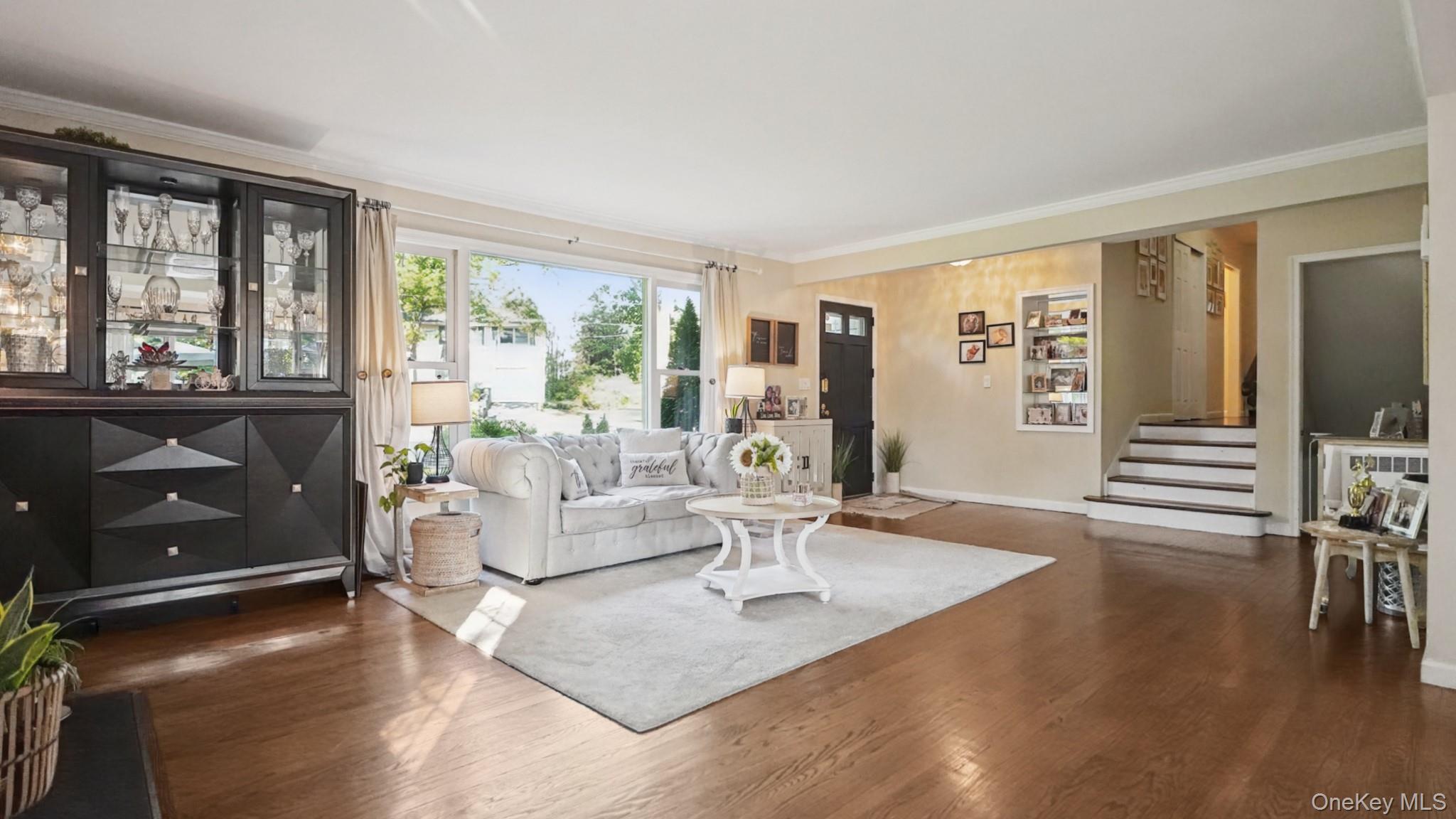 25 Manor Avenue – For Sale photo 6
