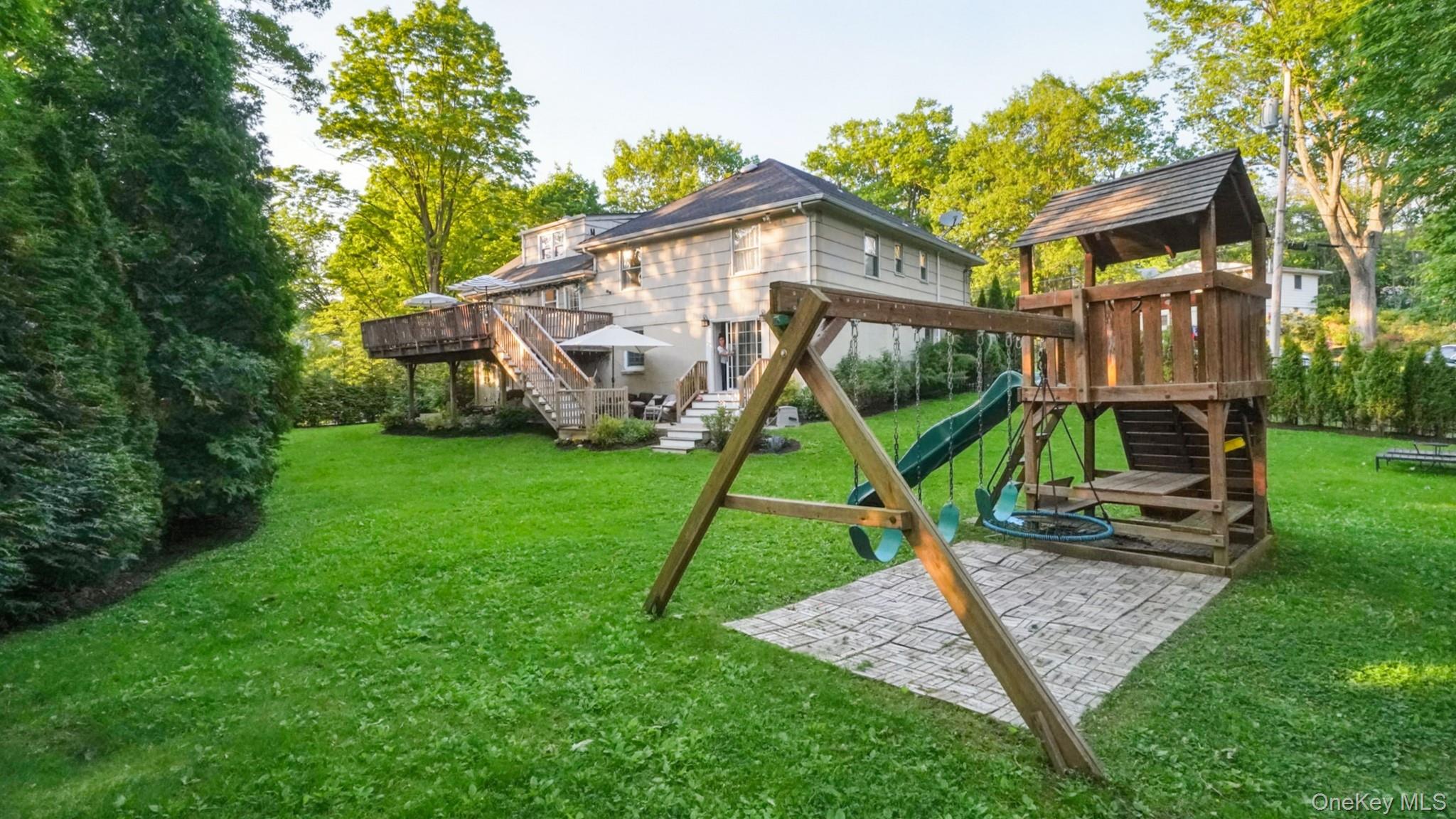 25 Manor Avenue – For Sale photo 40