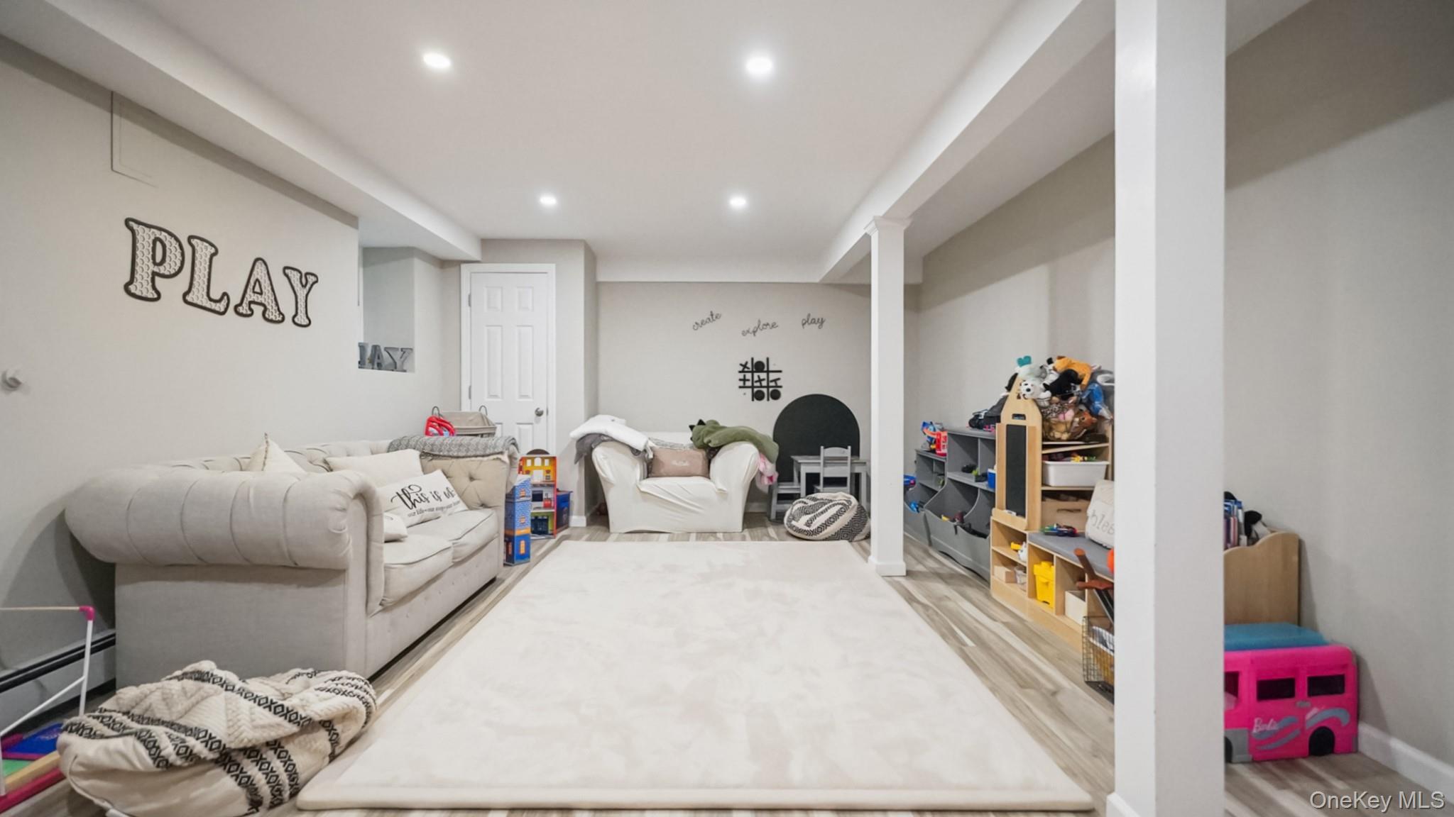 25 Manor Avenue – For Sale photo 34