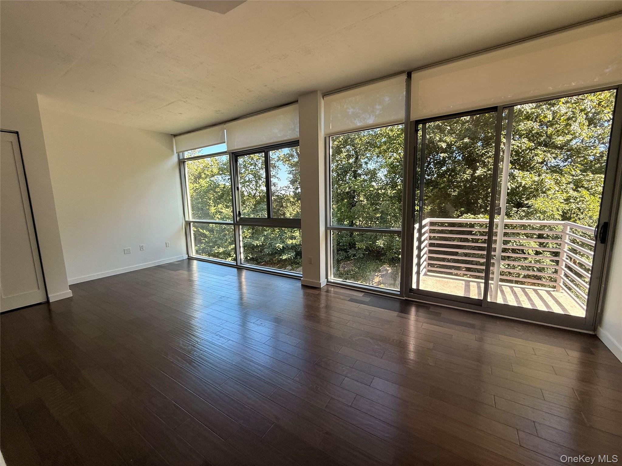 250 S Central Park Avenue, Unit 5i photo 3