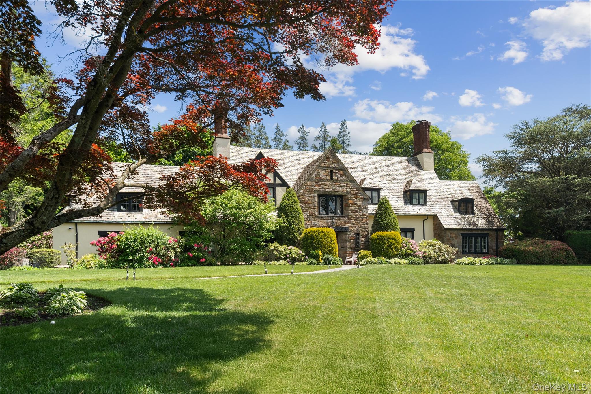 34 Hevelyne Road – For Sale