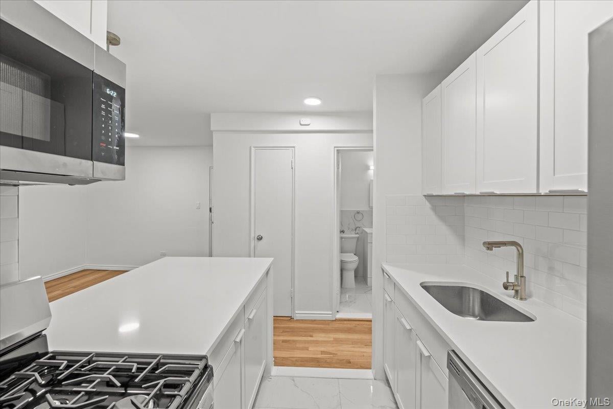 5425 Valles Avenue, Unit 4M photo 10
