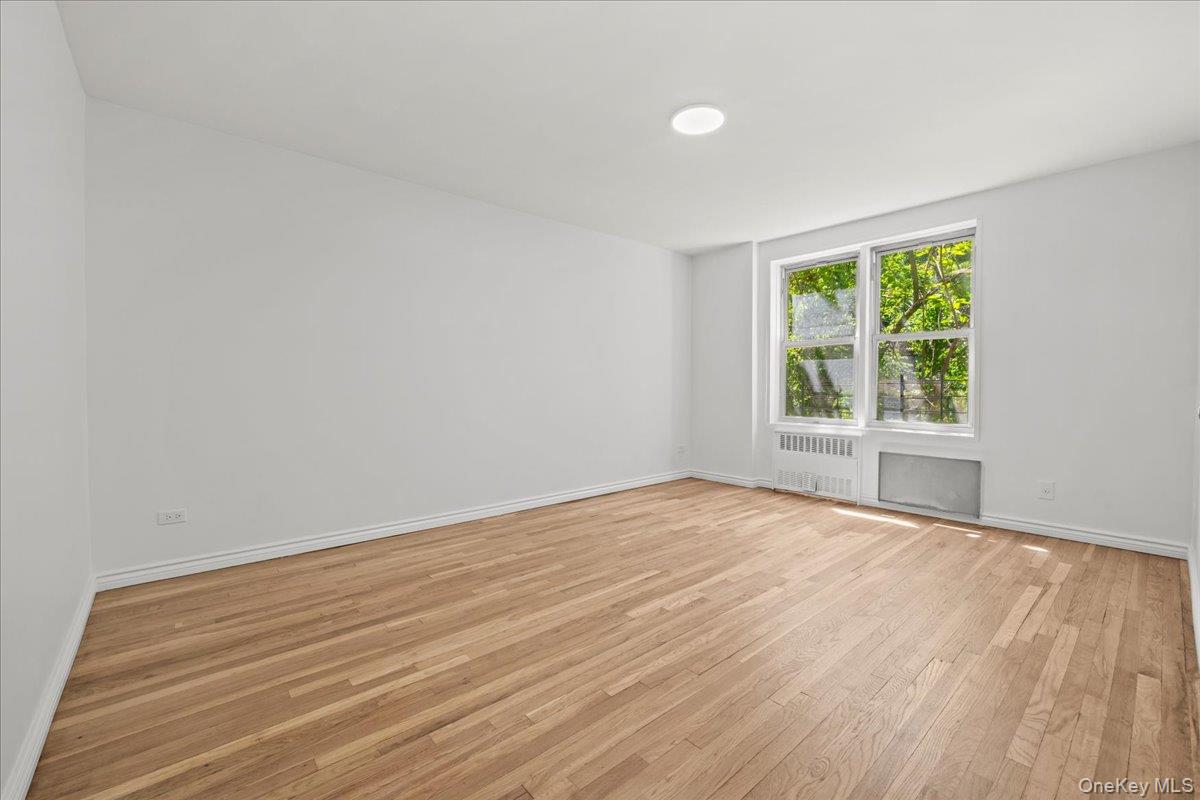 5425 Valles Avenue, Unit 4M photo 16