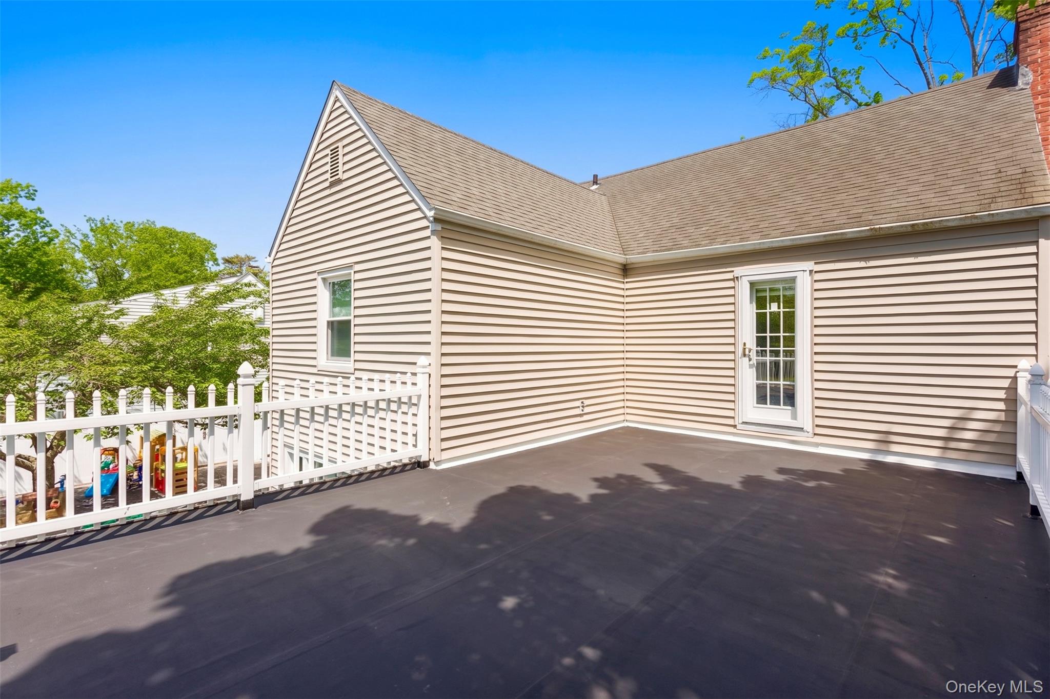 1566 Pebble Lane – For Sale photo 33