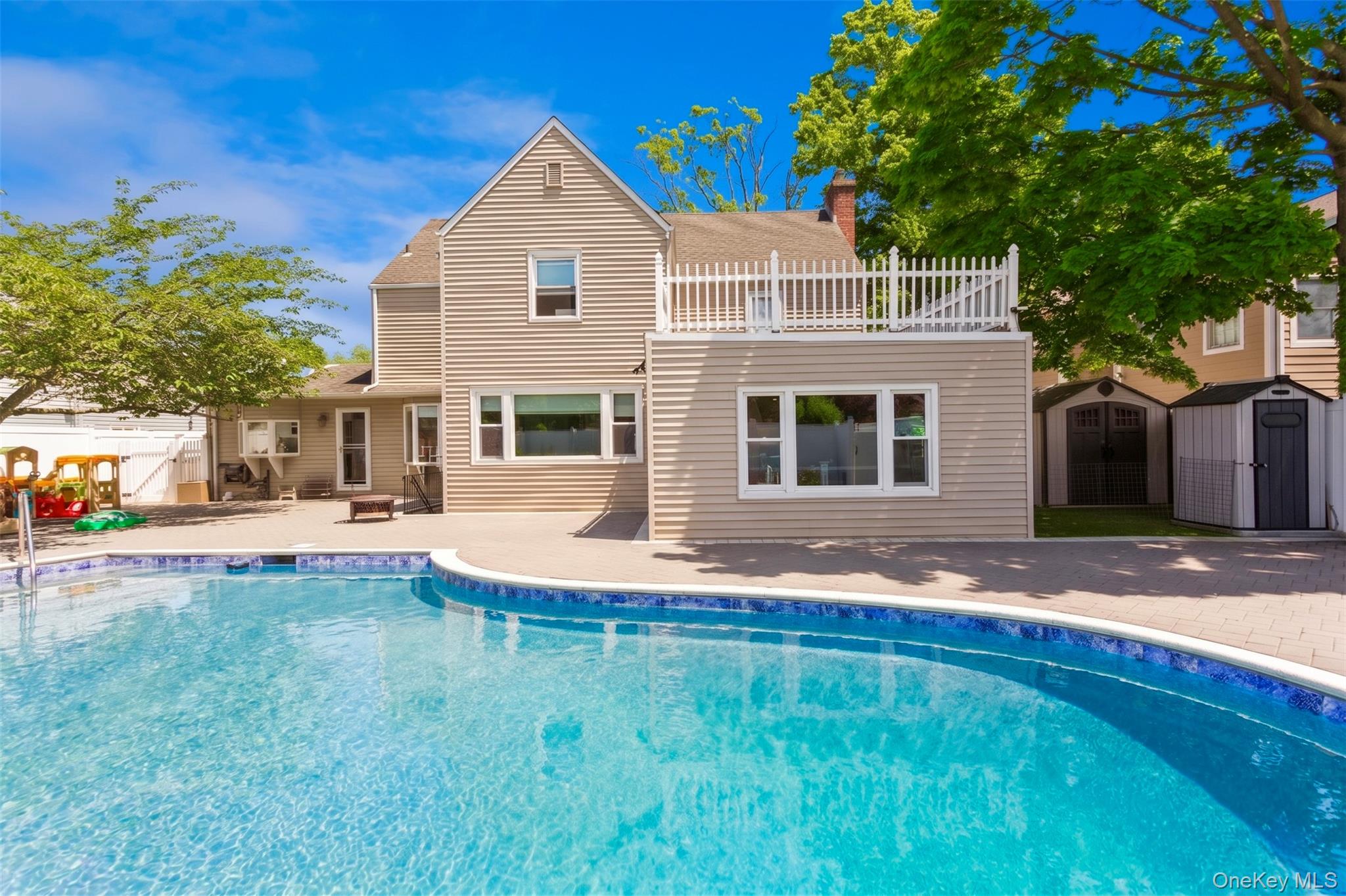 1566 Pebble Lane – For Sale