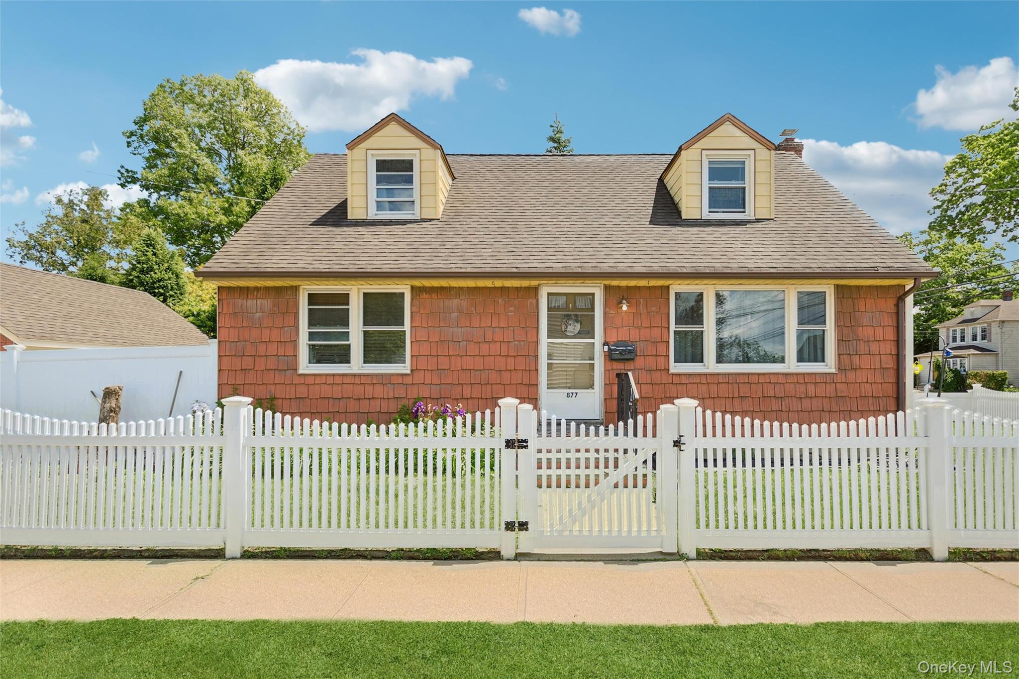2877 Calvin Road – For Sale