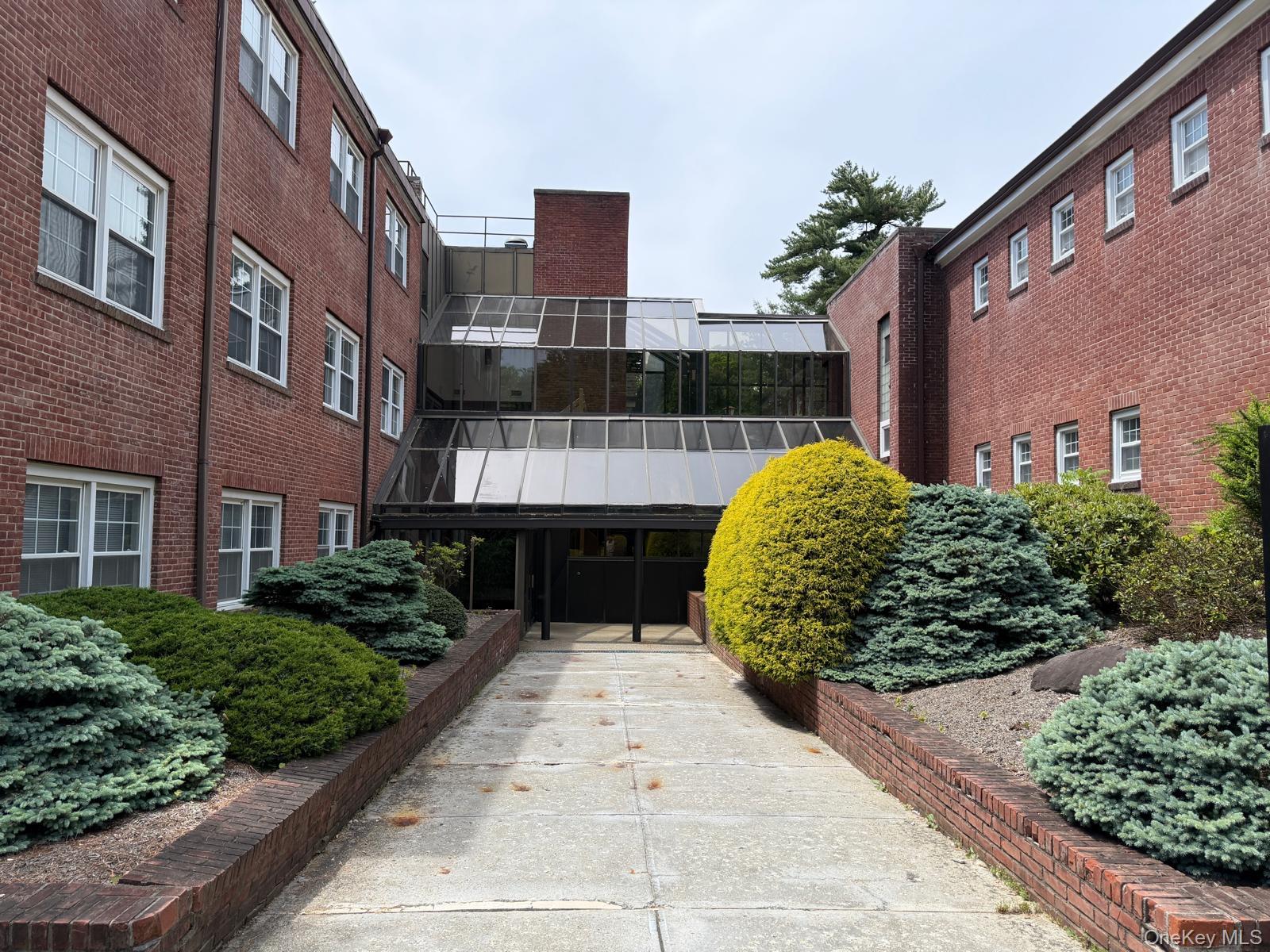 2 Stowe Street – For Rent photo 13