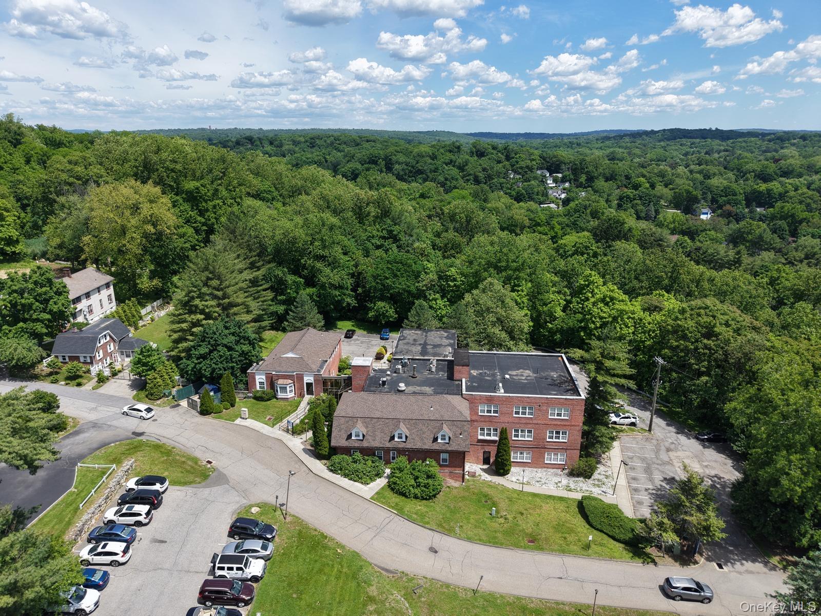 2 Stowe Street – For Rent photo 2
