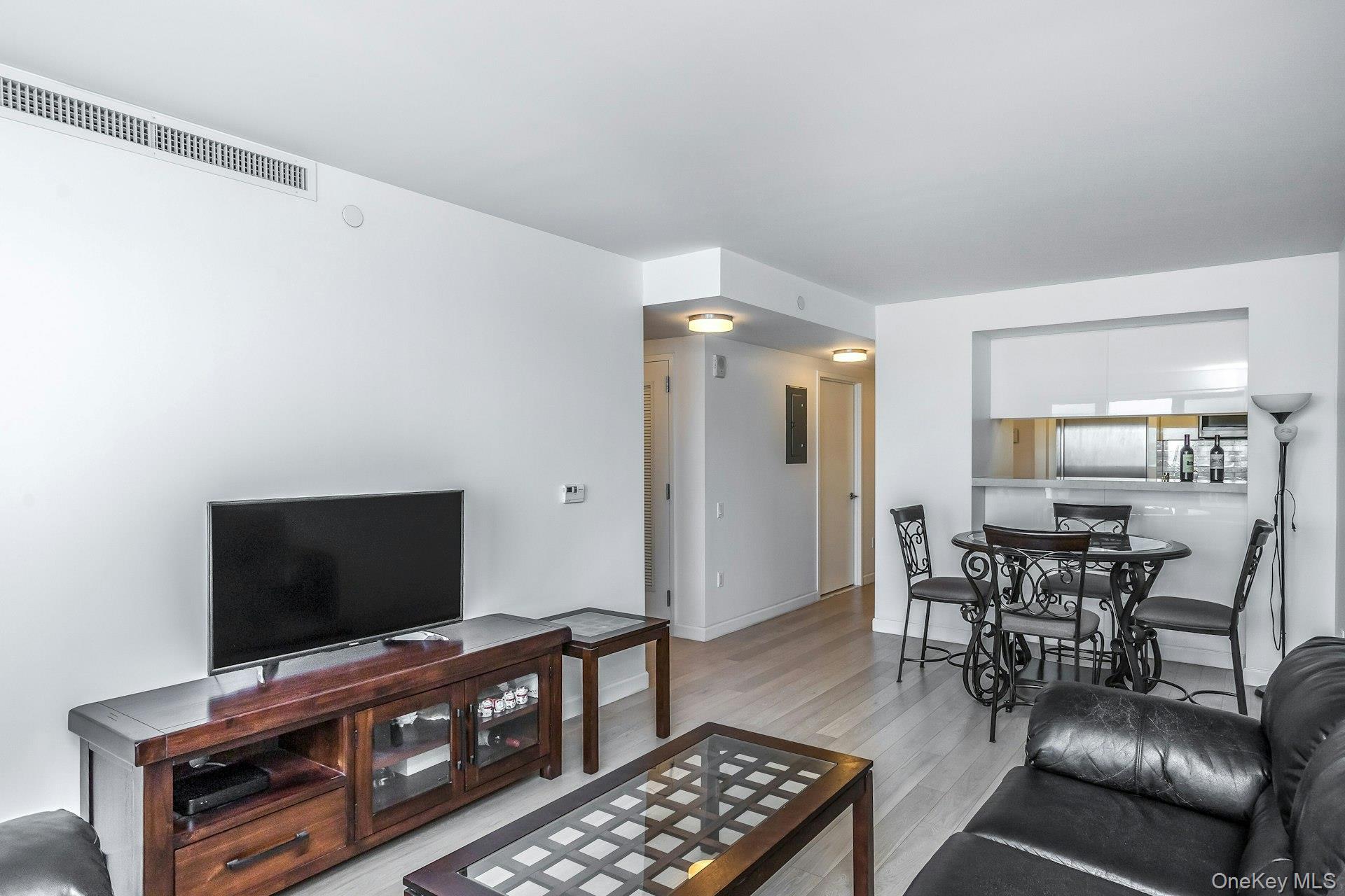 138-35 39th Avenue, Unit 13L photo 21
