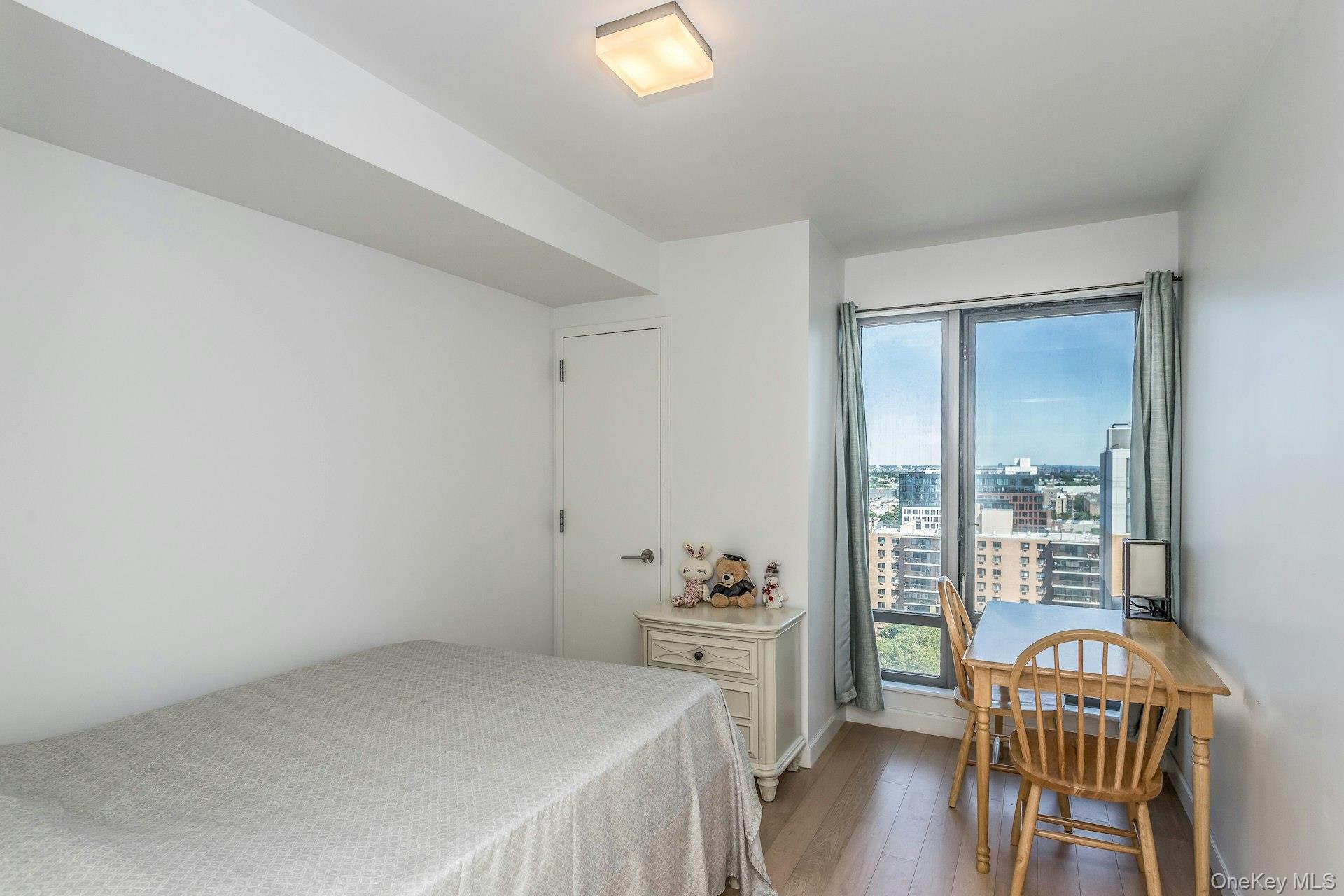 138-35 39th Avenue, Unit 13L photo 30
