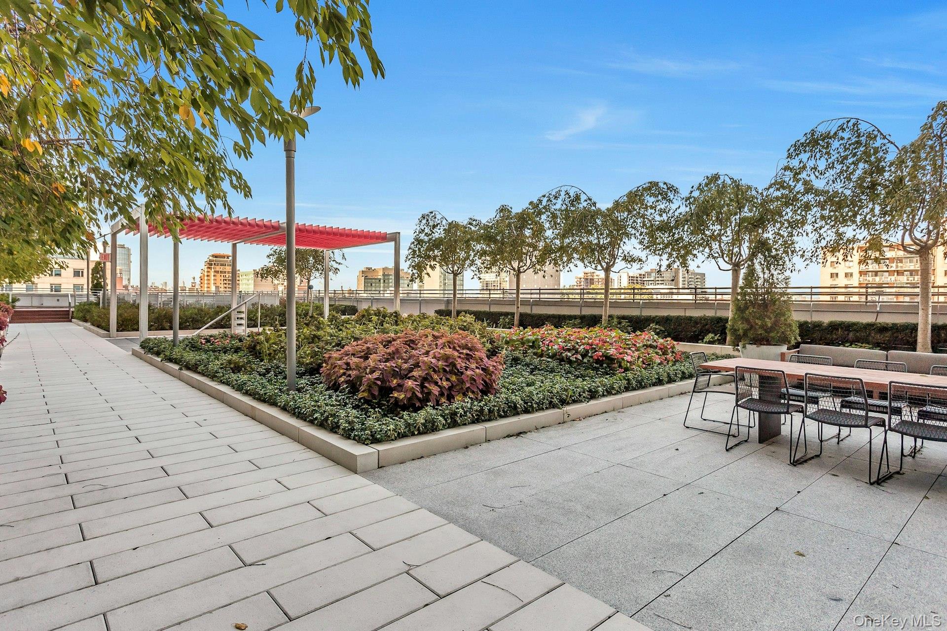 138-35 39th Avenue, Unit 13L photo 5