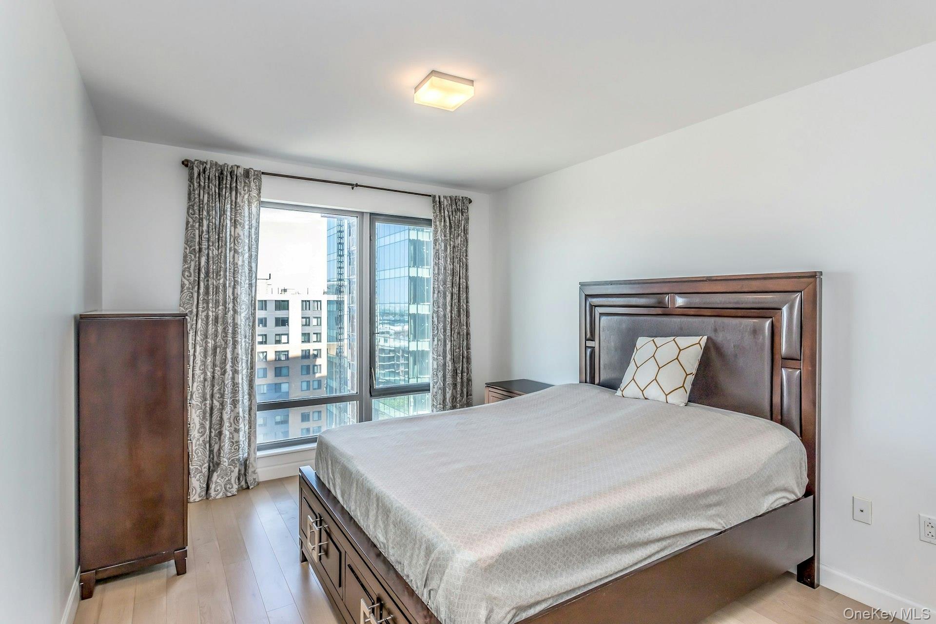 138-35 39th Avenue, Unit 13L photo 26