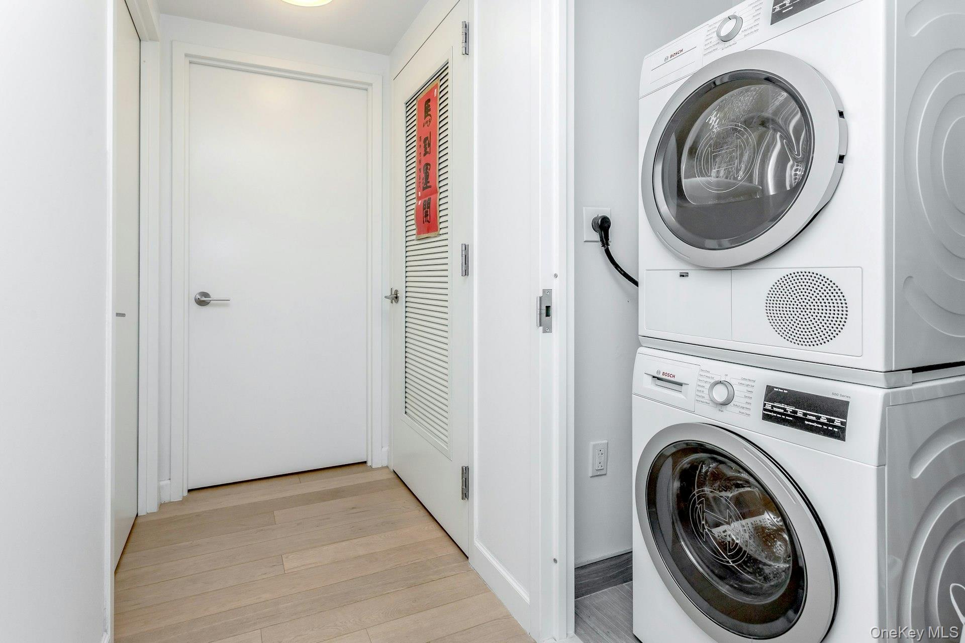 138-35 39th Avenue, Unit 13L photo 32