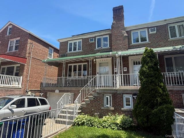 1922 Hering Avenue – For Sale photo 3