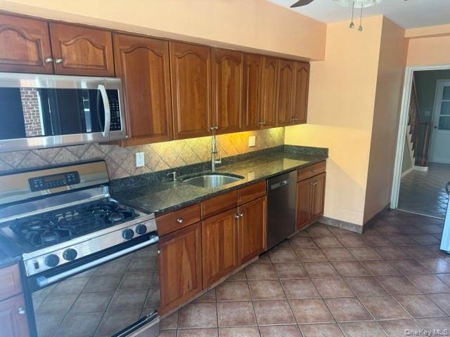 1922 Hering Avenue – For Sale photo 7