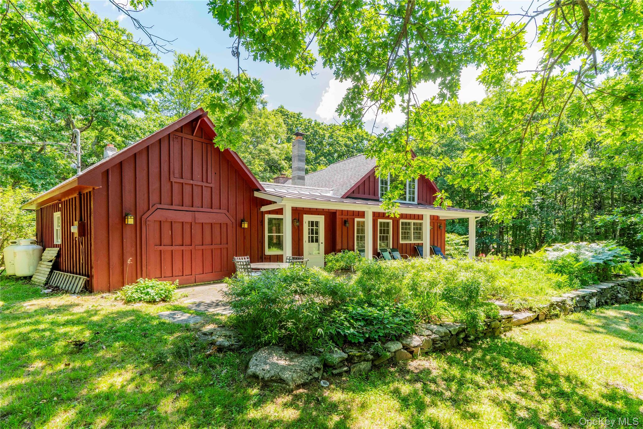 695 Wolf Hill Road – For Sale photo 9
