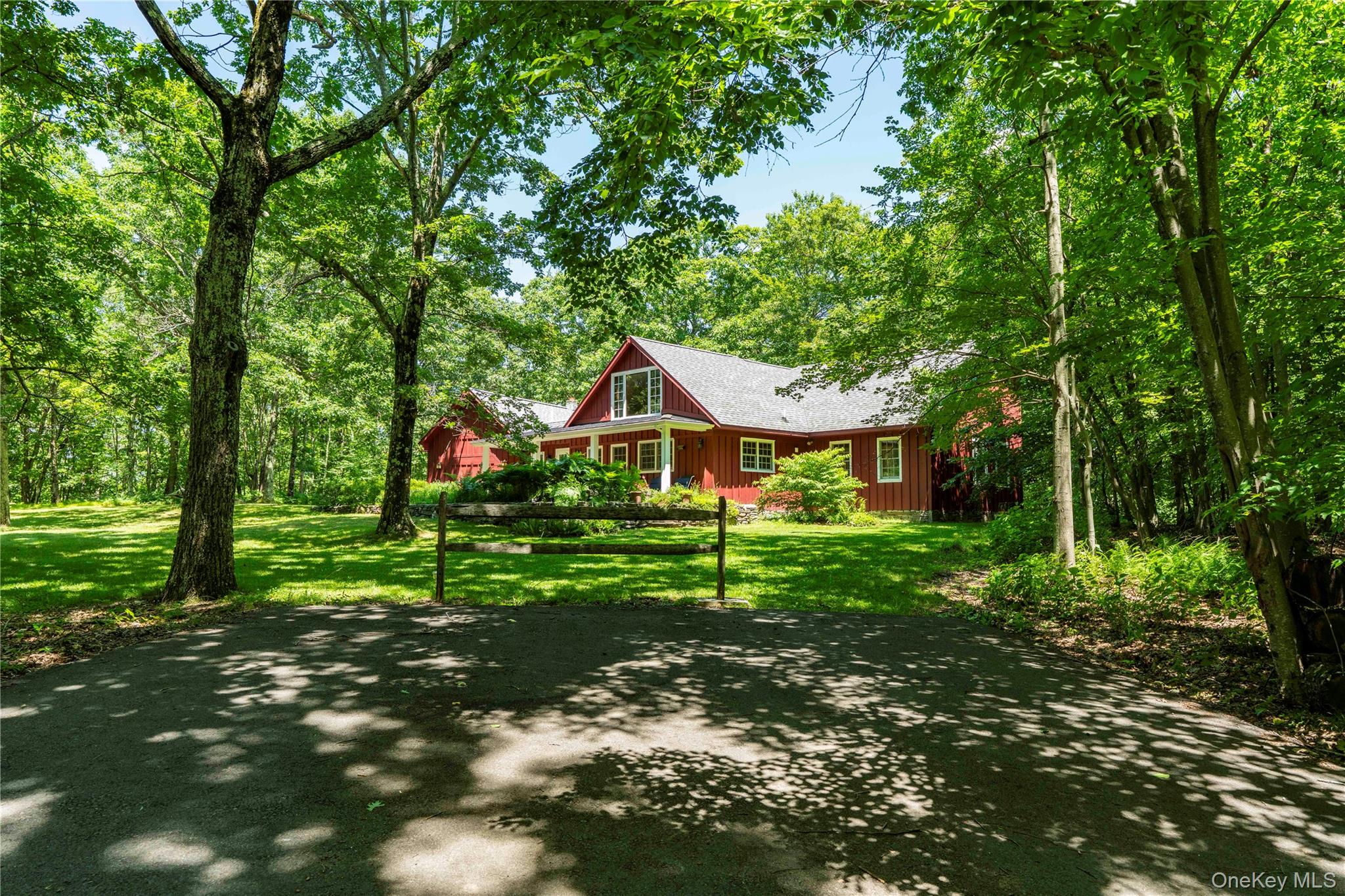 695 Wolf Hill Road – For Sale photo 6
