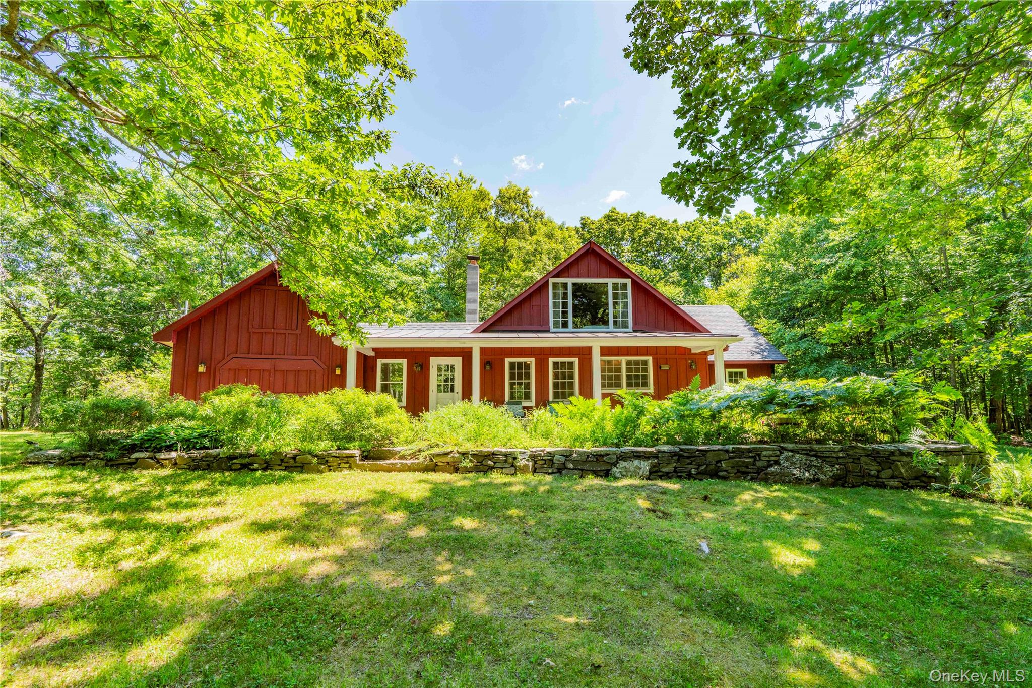 695 Wolf Hill Road – For Sale photo 3