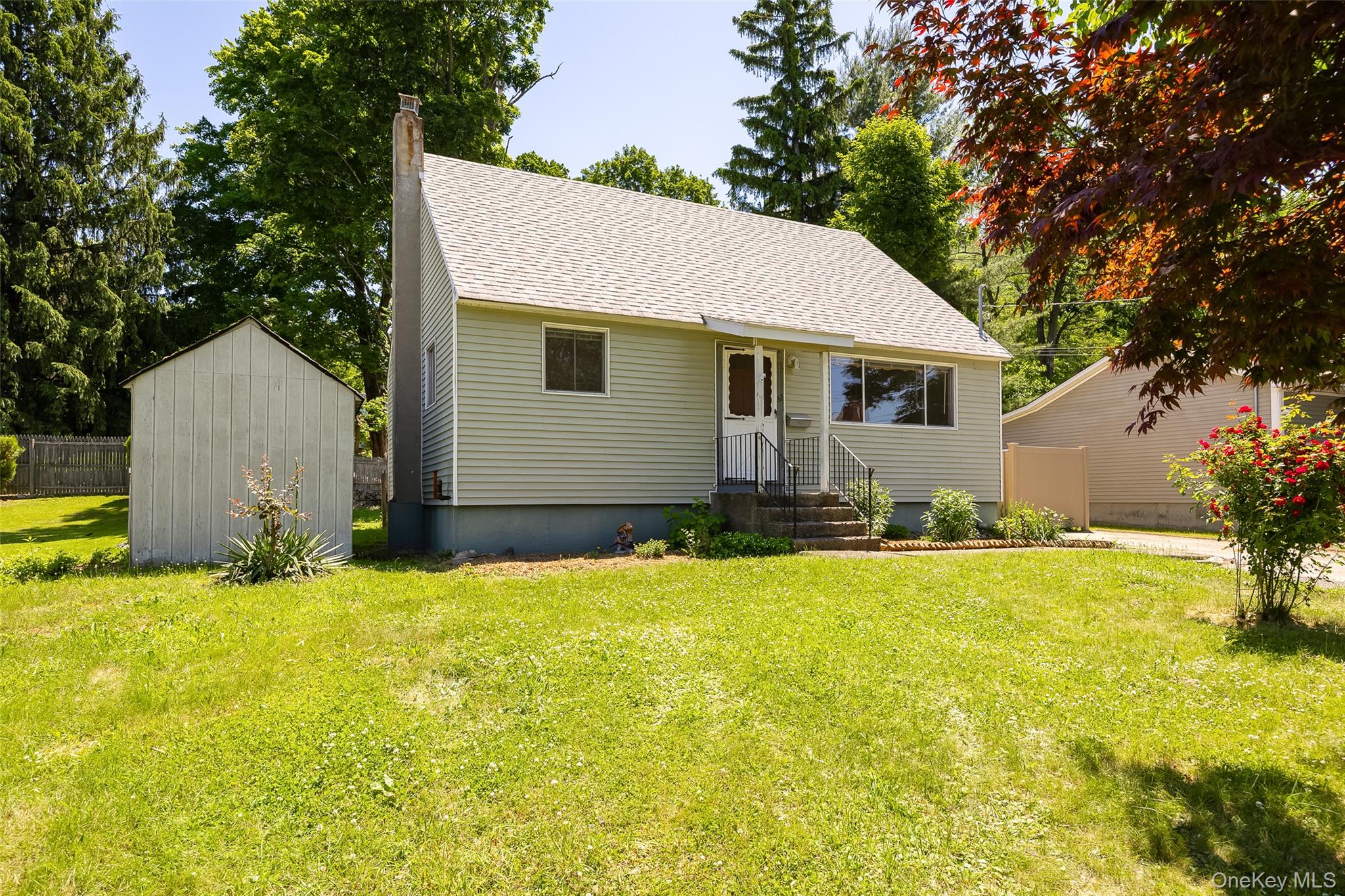 22 Howland Avenue – For Sale