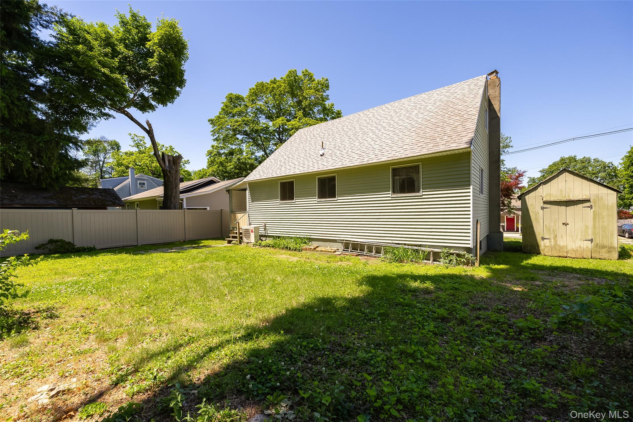 22 Howland Avenue – For Sale photo 24