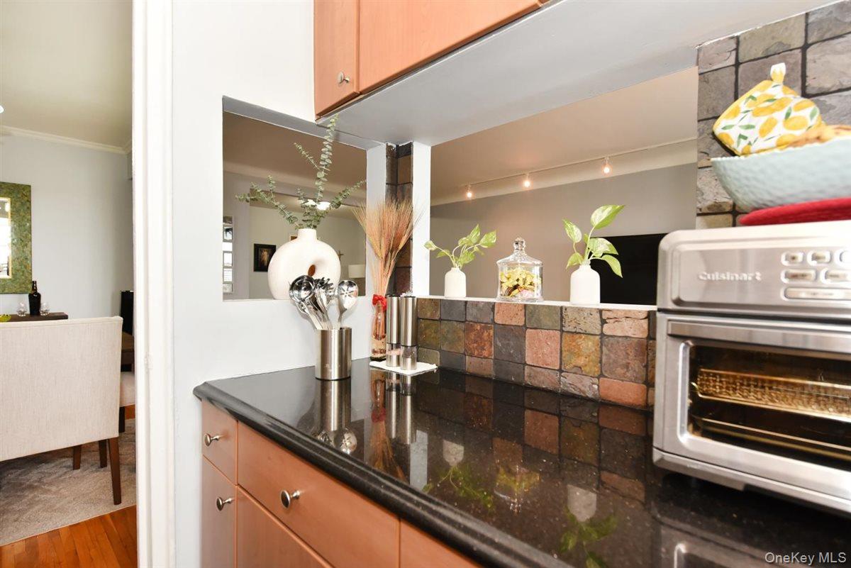 143-50 Hoover Avenue, Unit 503 photo 8
